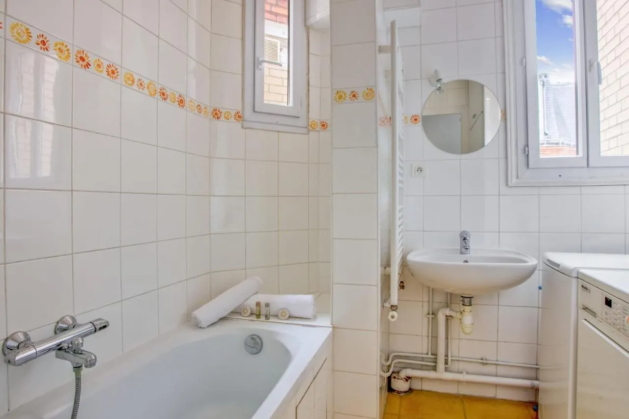 Du Fenoux - Welkeys Apartament